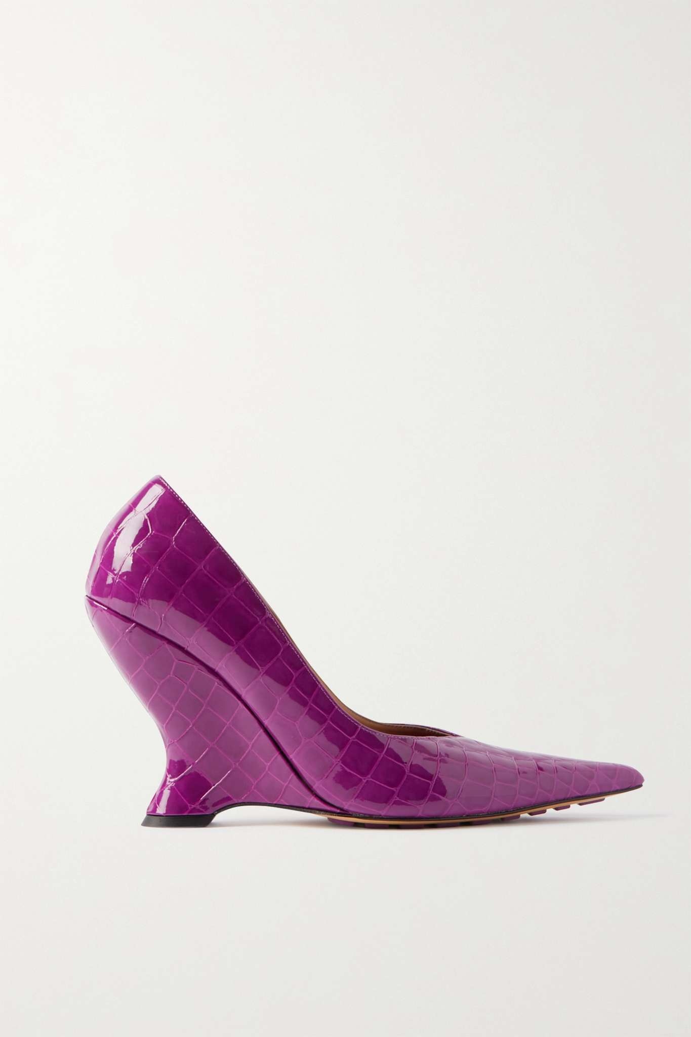 Gloss croc-effect leather pumps - 1