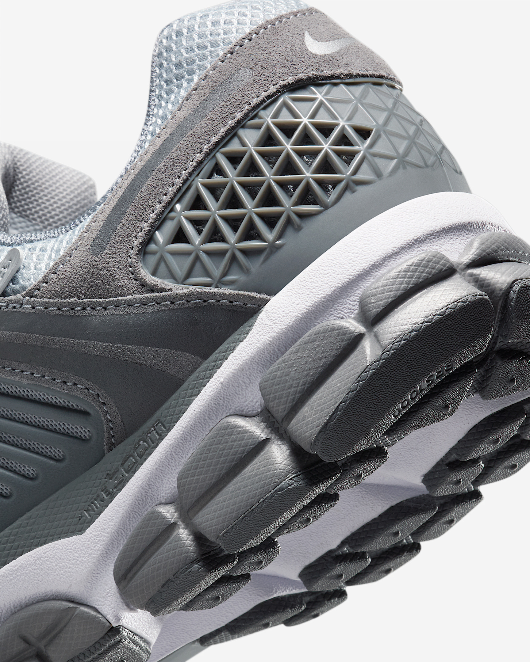 Nike Zoom Vomero 5 Men's Shoes - 8
