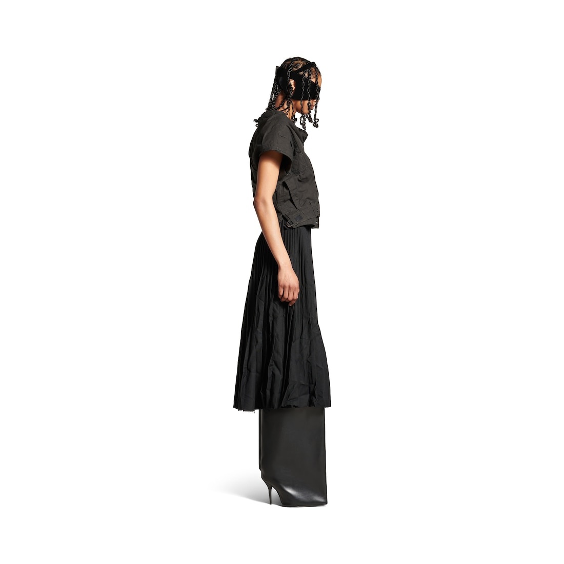 BALENCIAGA Women's Creased Pleated Skirt in Black | REVERSIBLE
