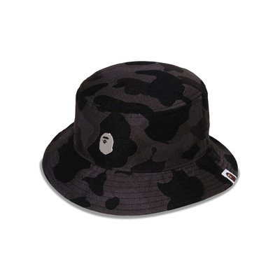 A BATHING APE® BAPE Camo One Point Metal Logo Pin Bucket Hat 'Black' outlook