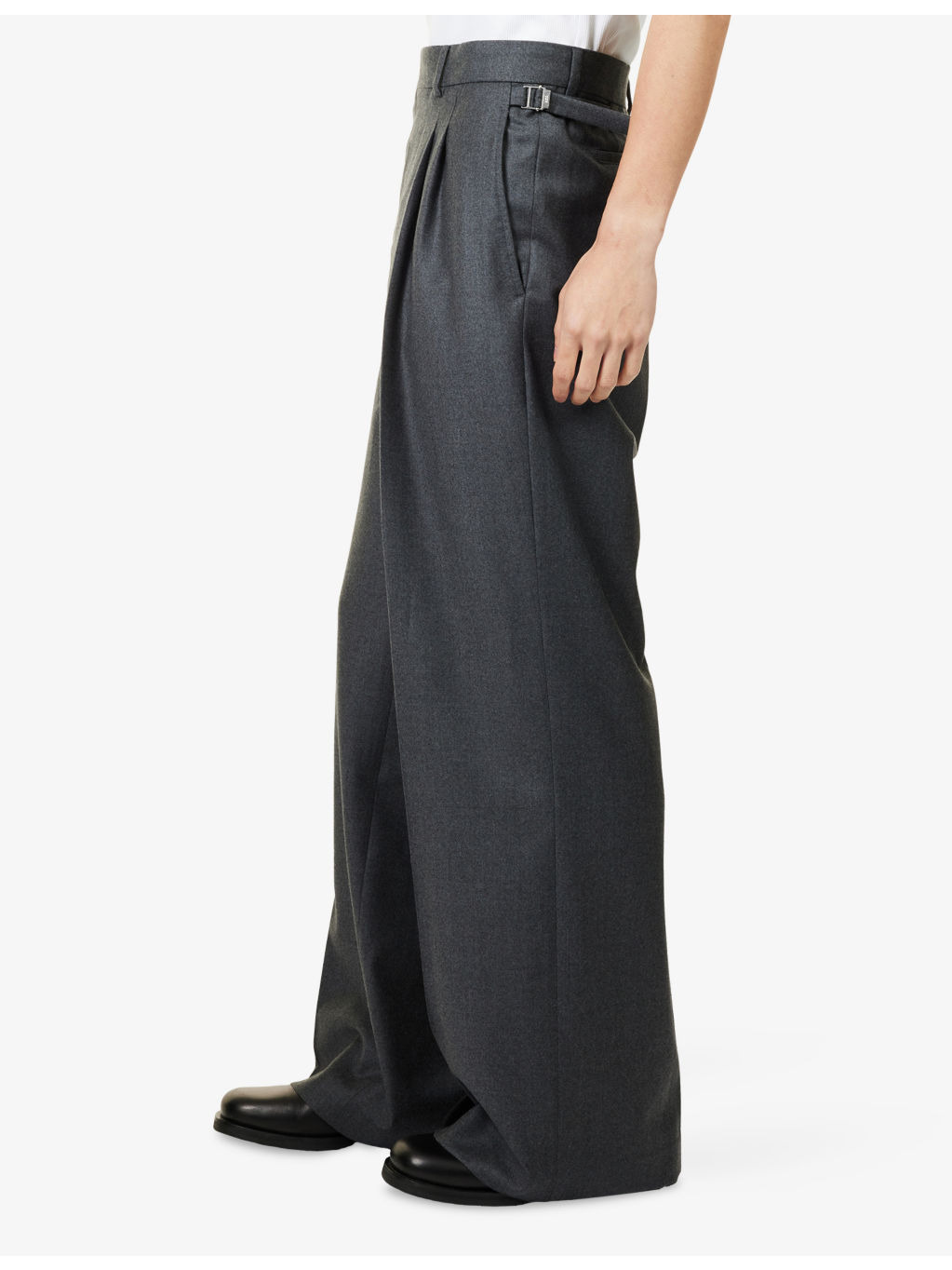 Tailored Wide-Leg Wool Trousers - 3