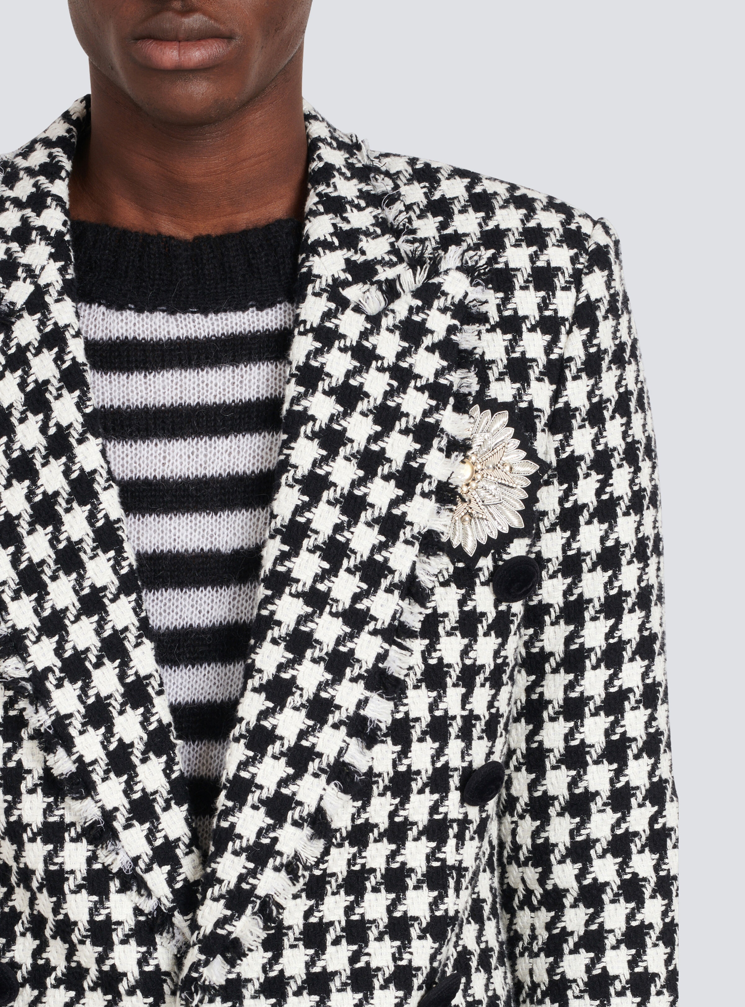 Houndstooth print tweed blazer with Balmain badge - 8