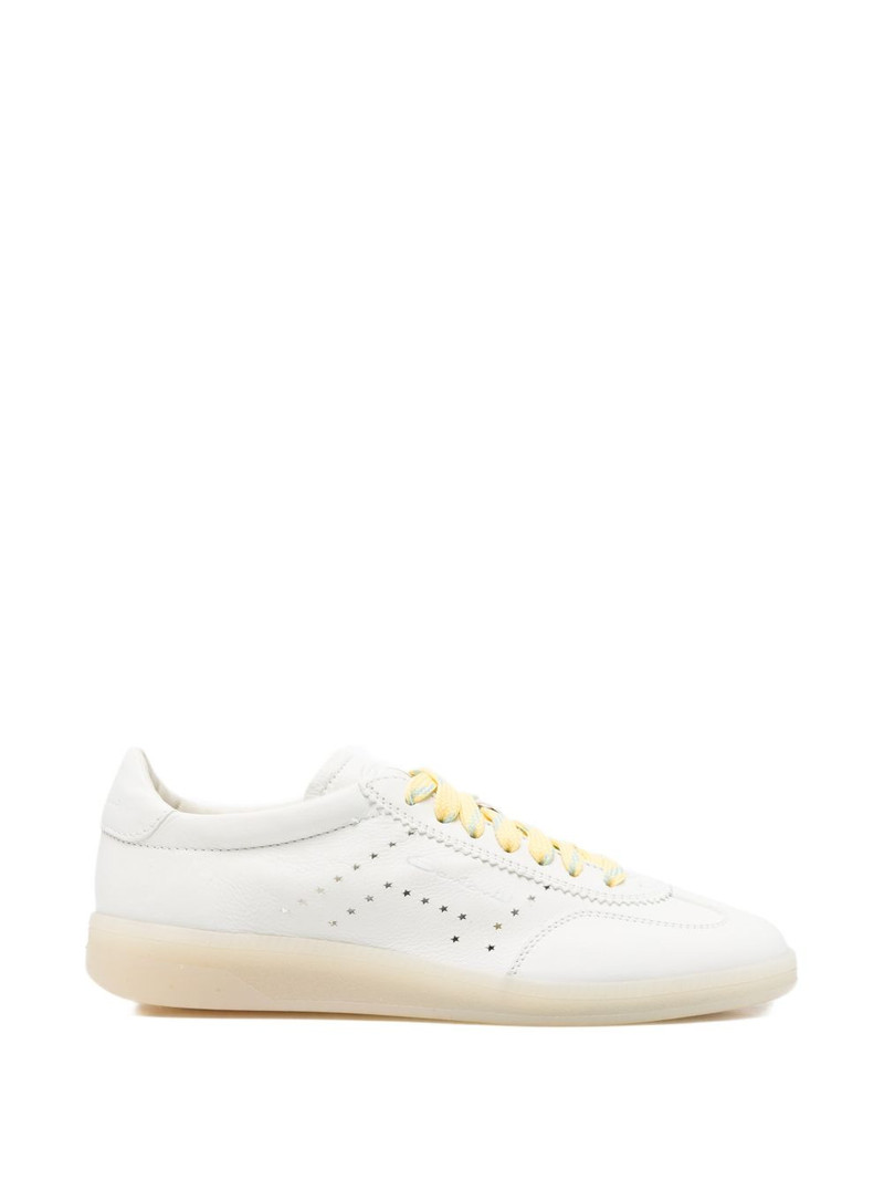 Oly sneakers 1