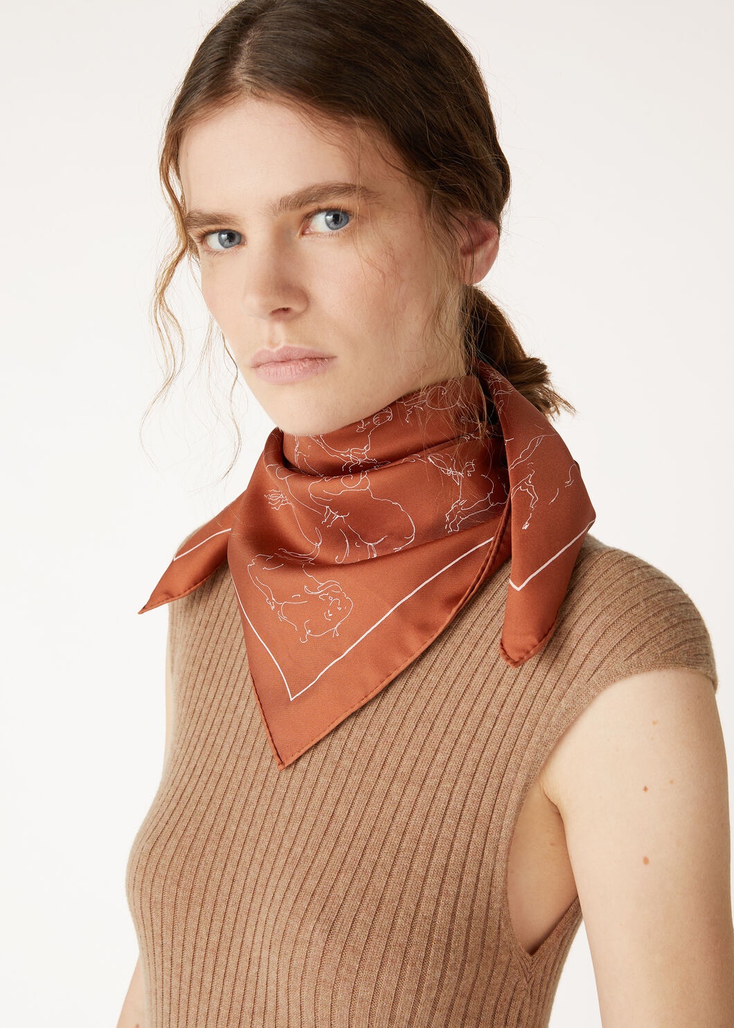 The Art Of Finest Fibers Foulard - 2