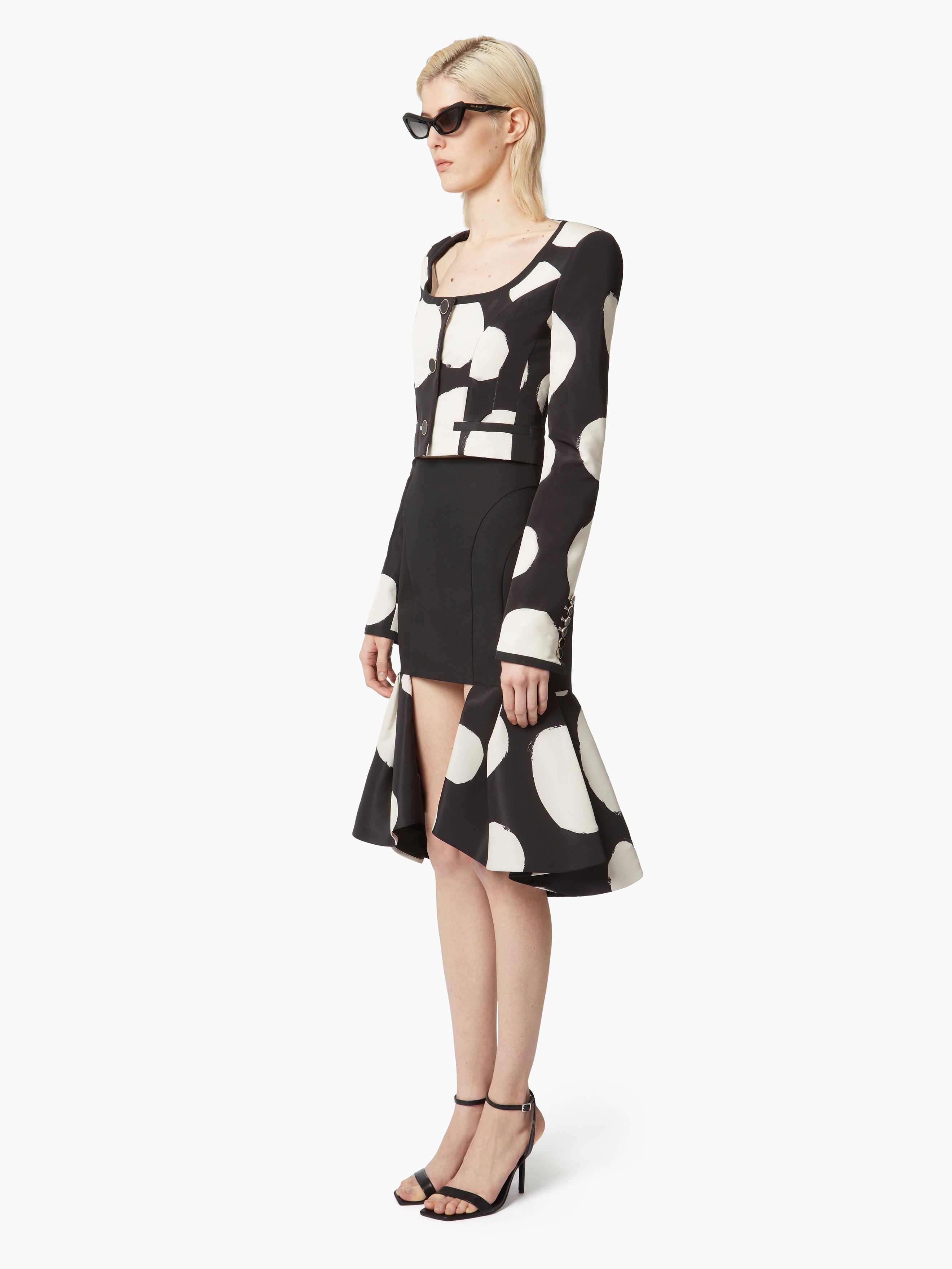 Short Jacket With Round Neckline - 2