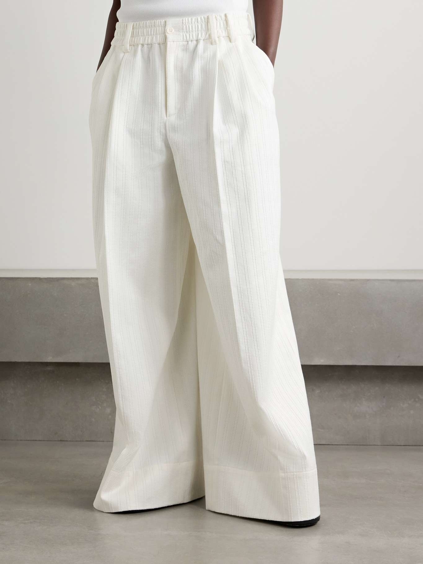 Pleated embroidered cotton wide-leg pants - 3