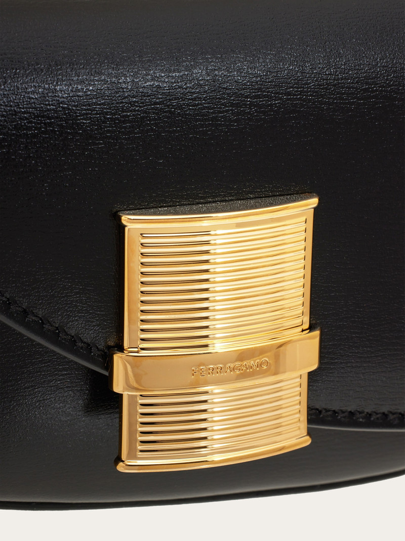 Fiamma credit card holder 5