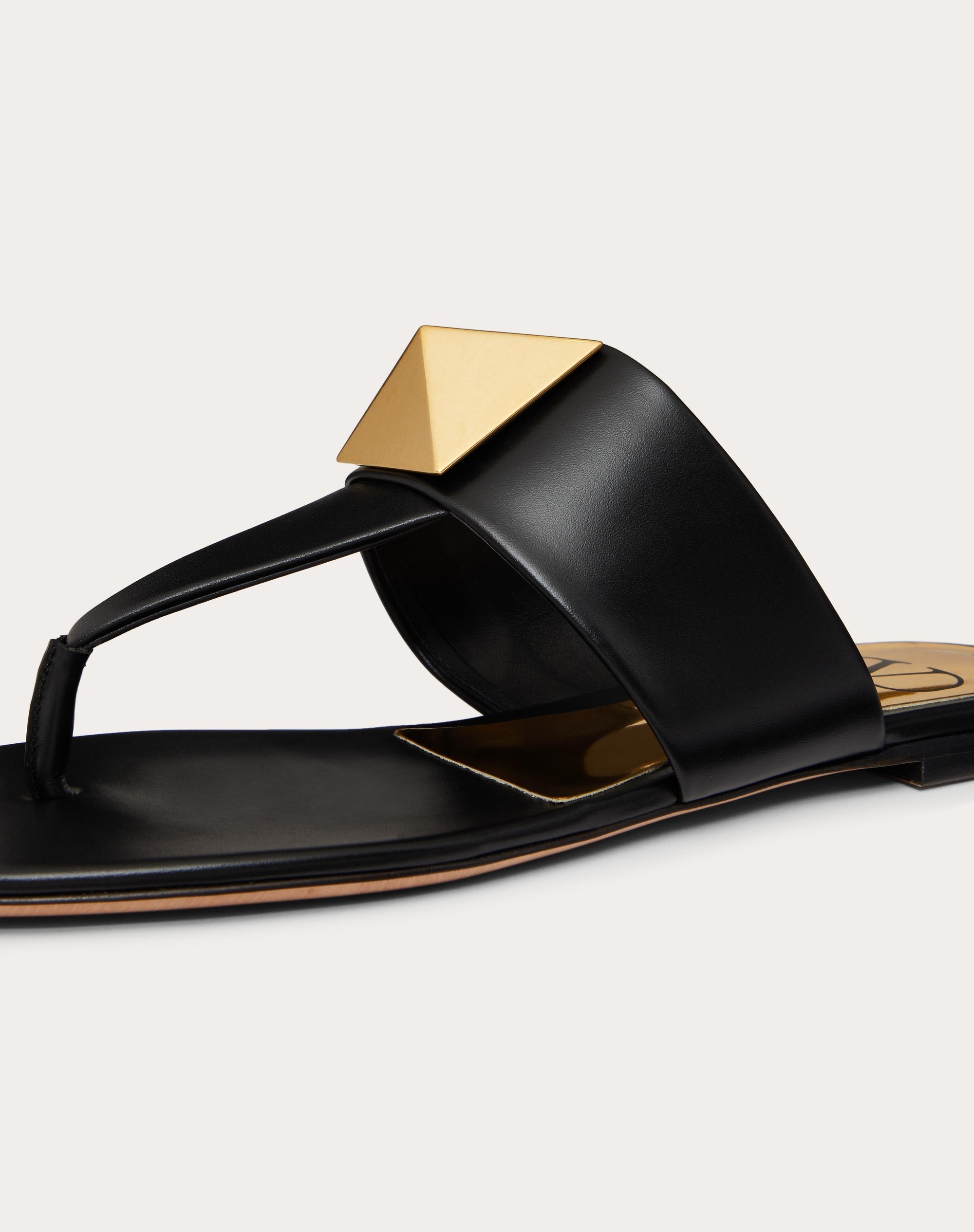 ONE STUD CALFSKIN FLAT THONG SANDAL - 5