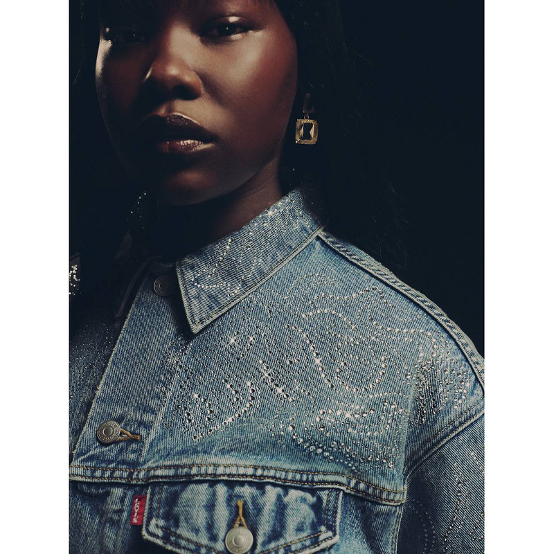 BEYONCÉ X LEVI’S® SHRUNKEN '90S TRUCKER JACKET 10