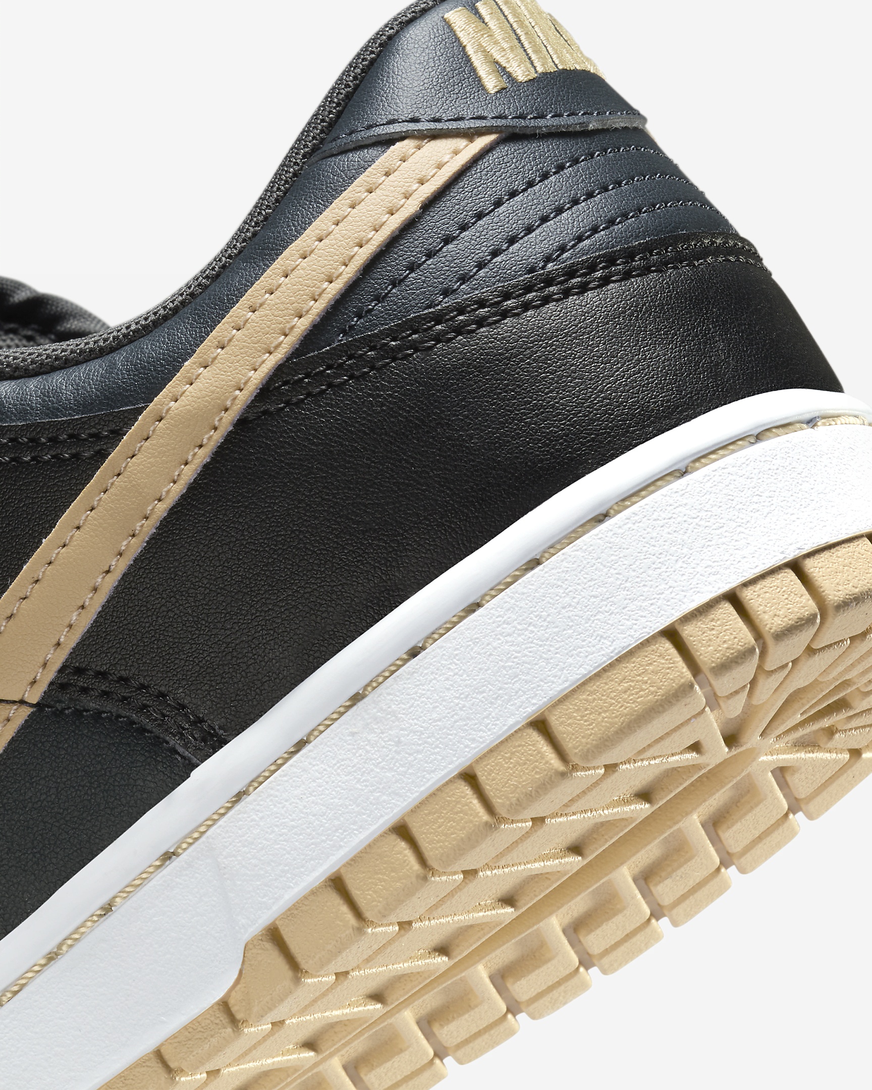 Nike Dunk Low Retro Men's Shoes - 8