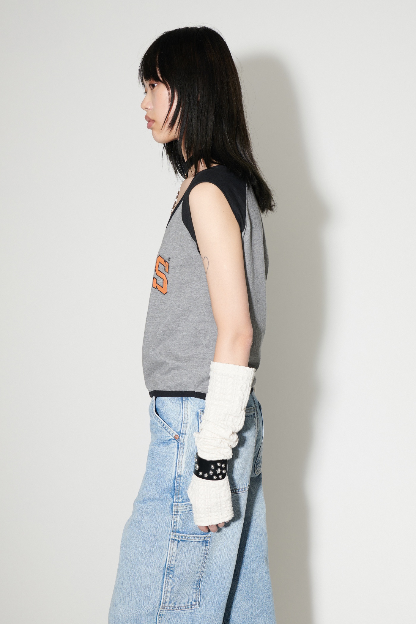 Deep Neck Shortsleeve University Of Hands Print - 6