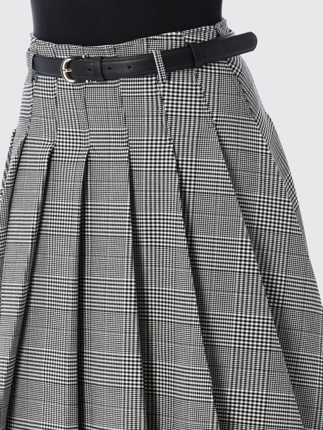 Skirt woman Self-portrait - 3
