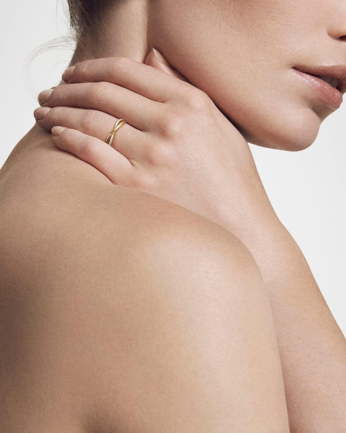 DY Infinity Band Ring with Diamonds in 18K Gold, 4.18mm - 2