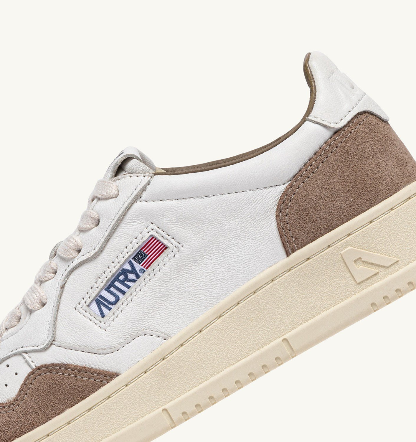 MEDALIST LOW SNEAKERS IN WHITE LEATHER AND TOBACCO SUEDE - 6
