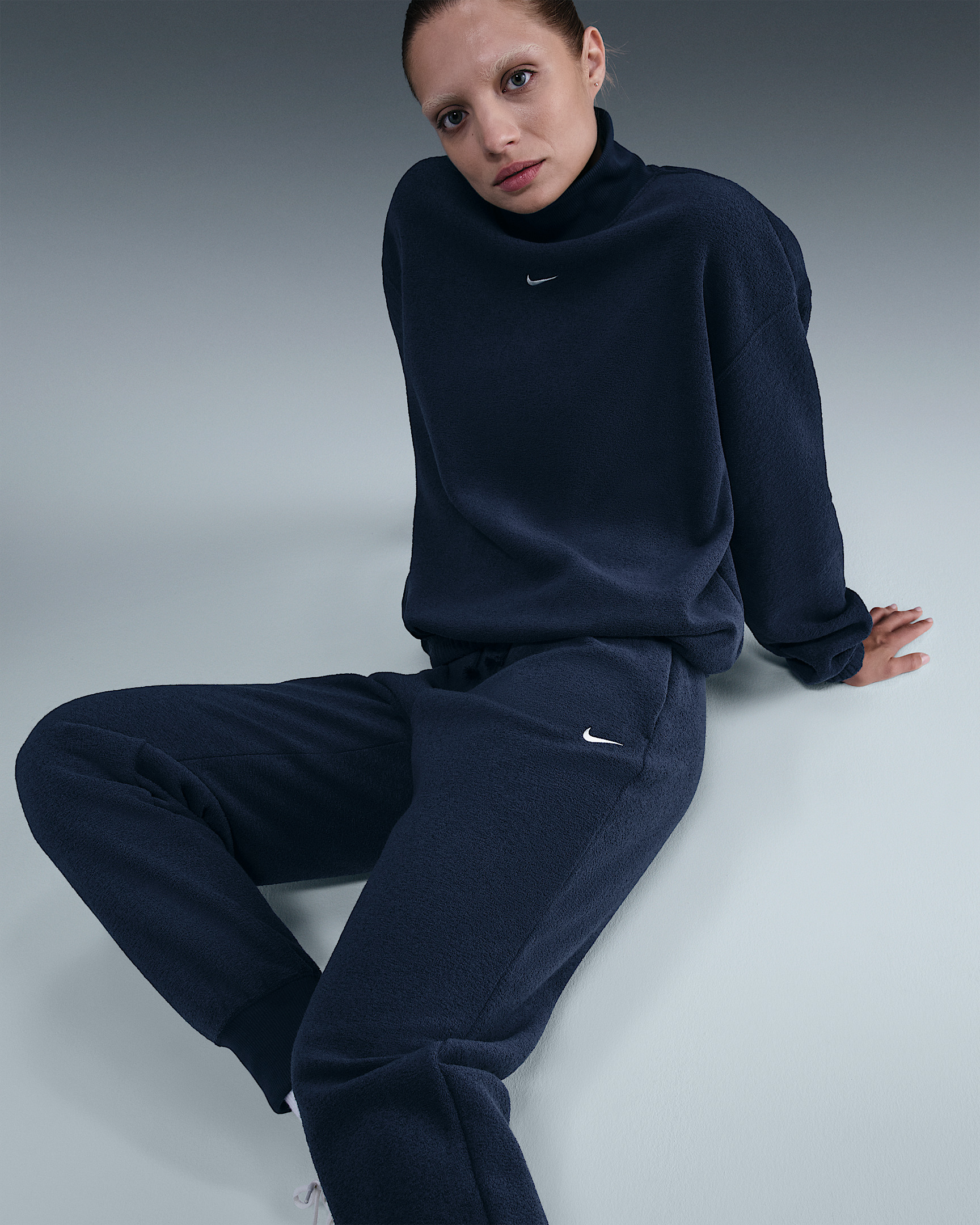 Nike Sportswear Phoenix Plush Women's Mid-Rise Cozy Fleece Pants - 5