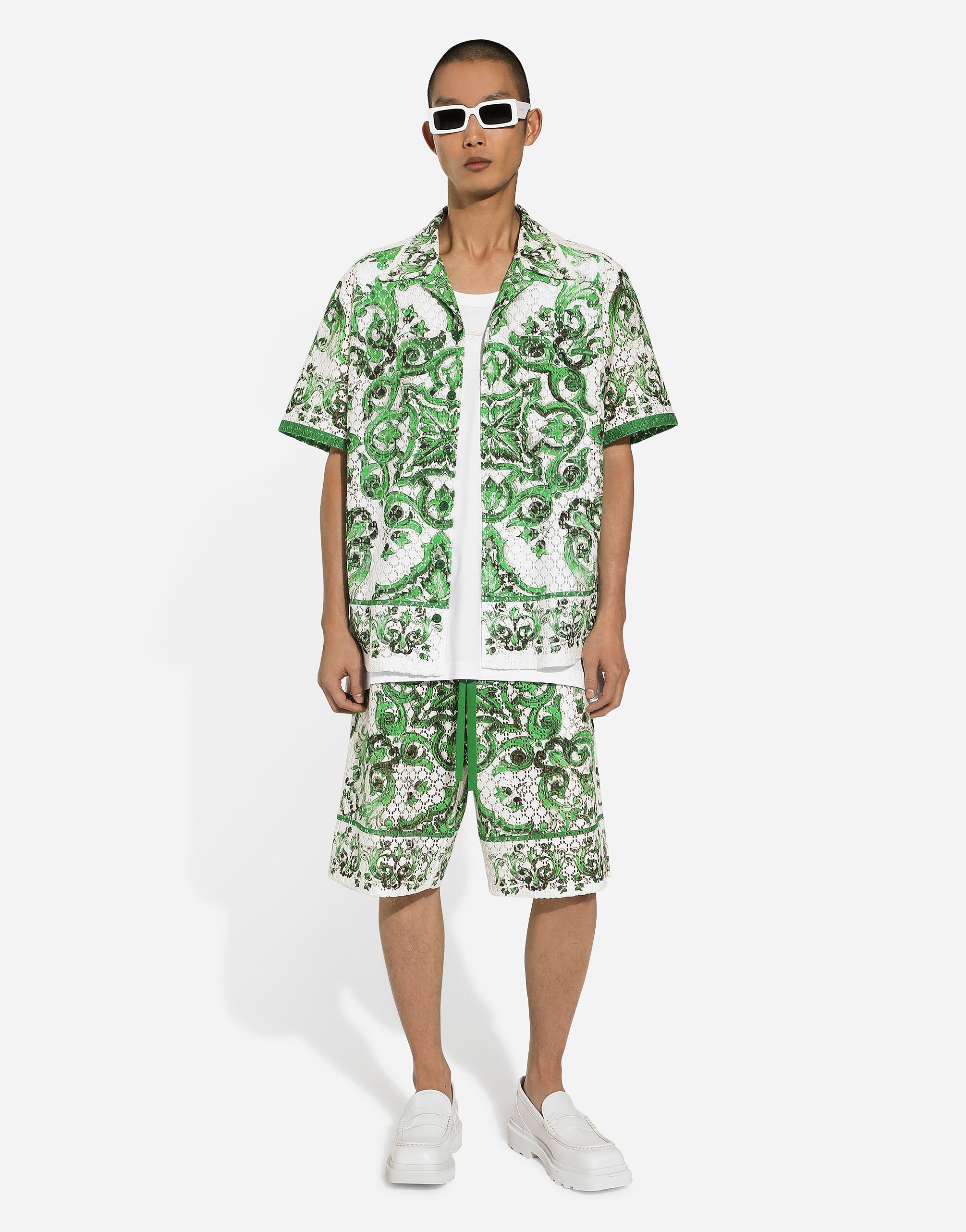 Crochet lace jogging shorts with majolica print - 2