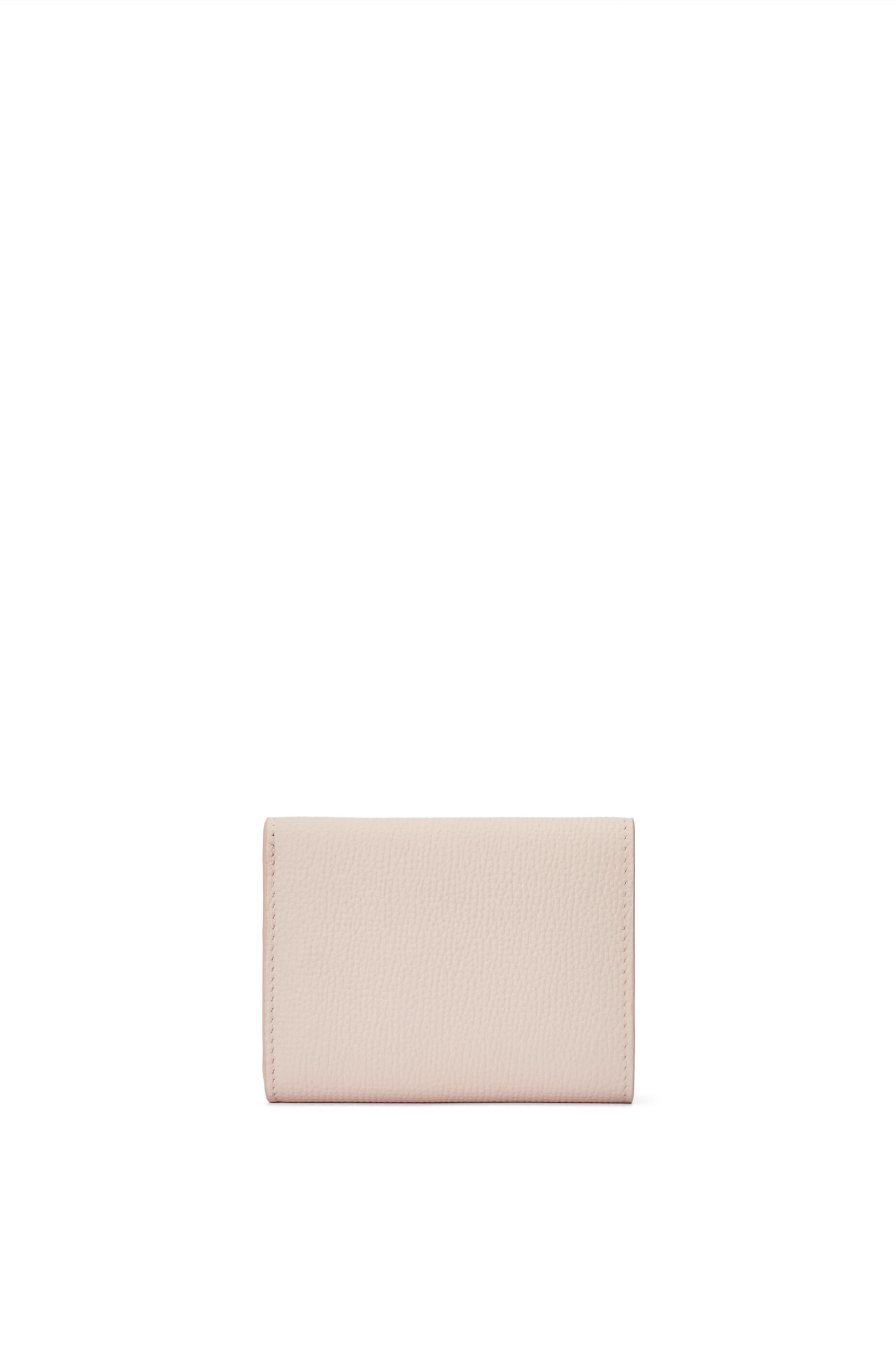 Anagram trifold wallet in pebble grained calfskin - 5