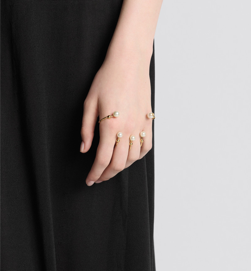 D-Studs Hand Jewel 1