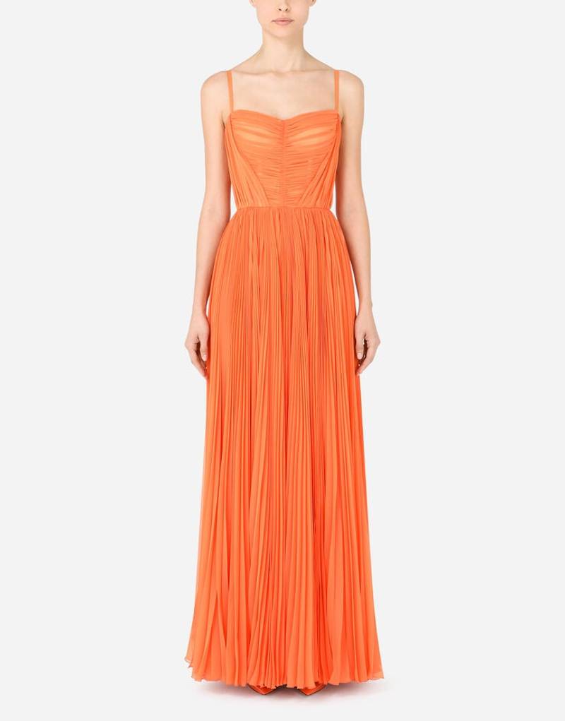 긴 sleeveless chiffon 드레스 와 sunray pleats 1