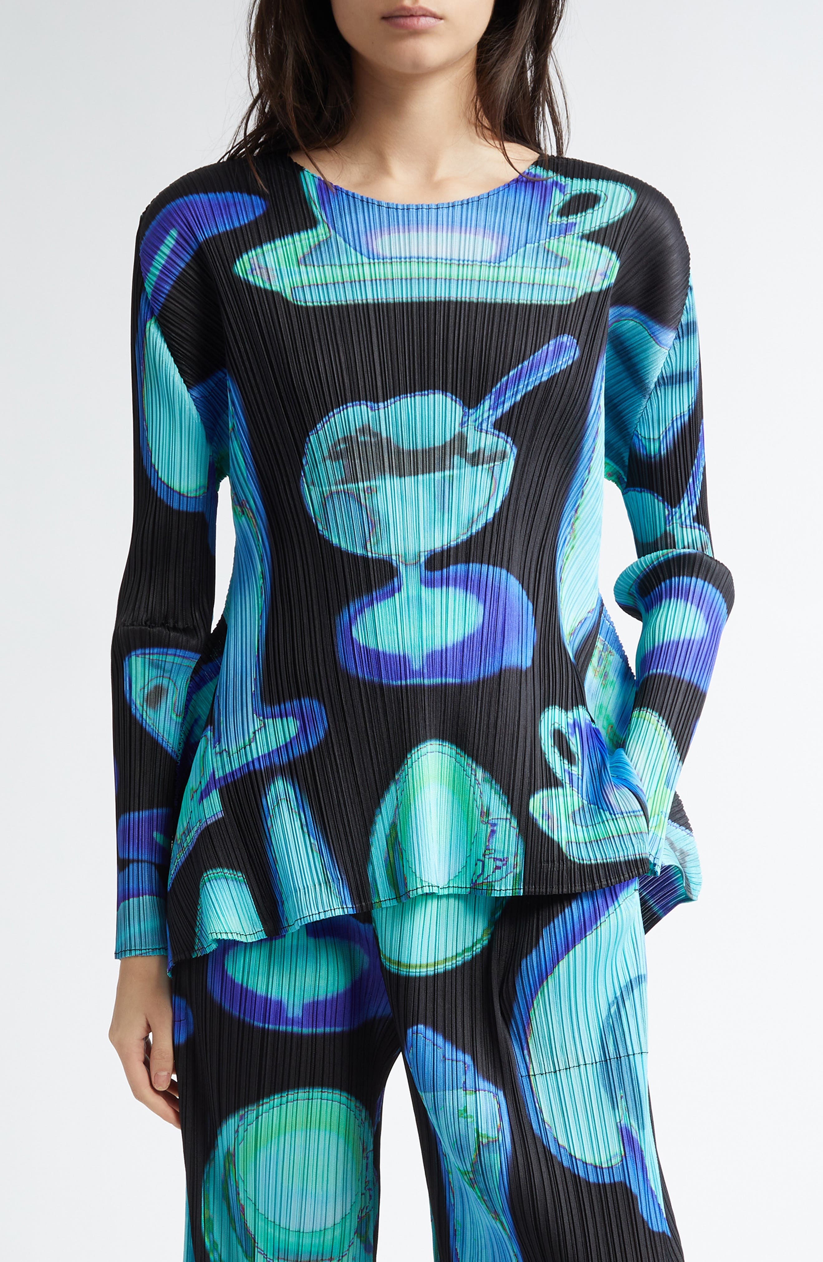 Pleats Please Issey Miyake Thermal Floods Print Pleated Top in Black at Nordstrom - 1