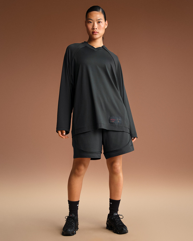 NikeSKIMS Airy Women's Oversized V-Neck Long-Sleeve Top 4