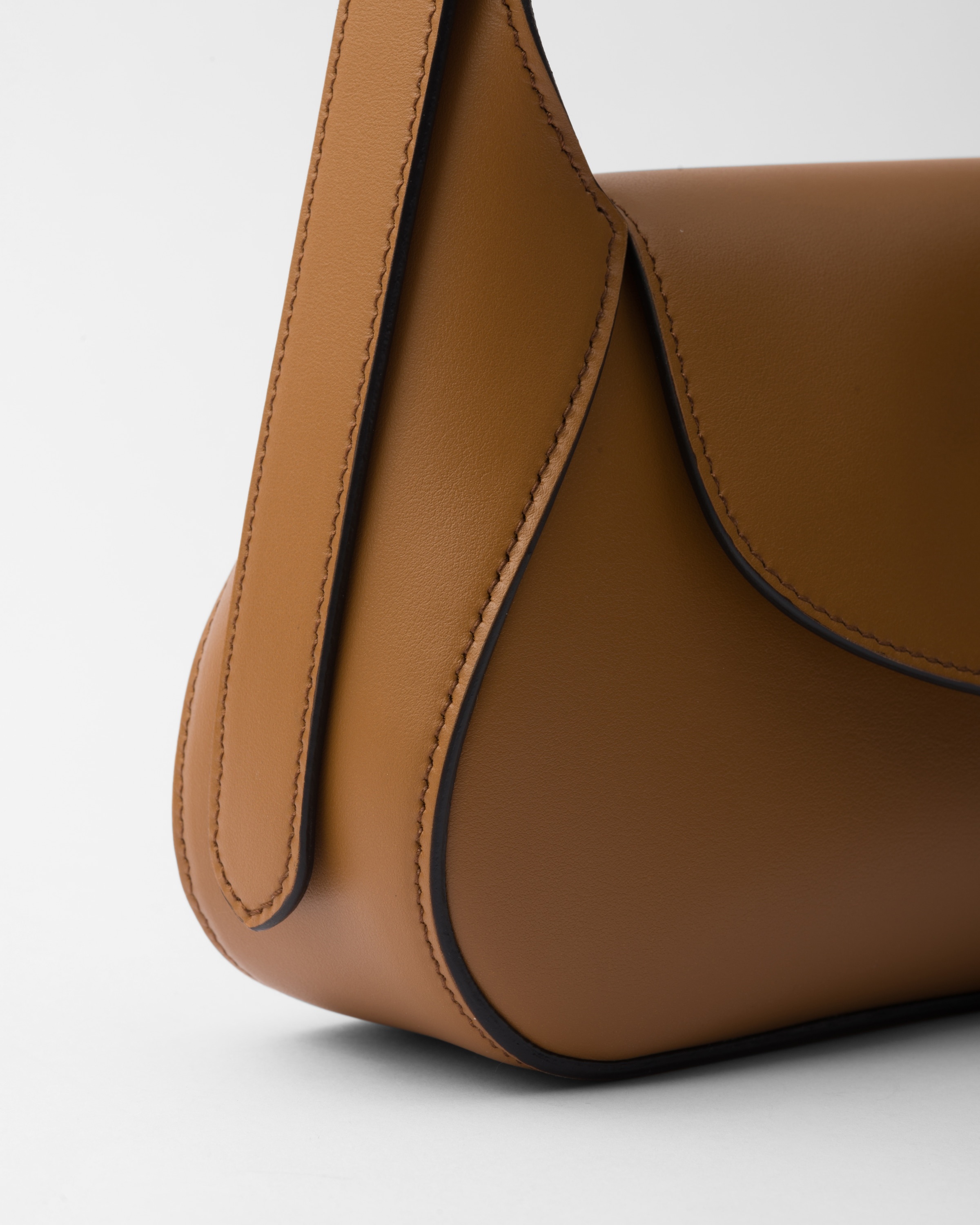 Small leather shoulder bag - 6