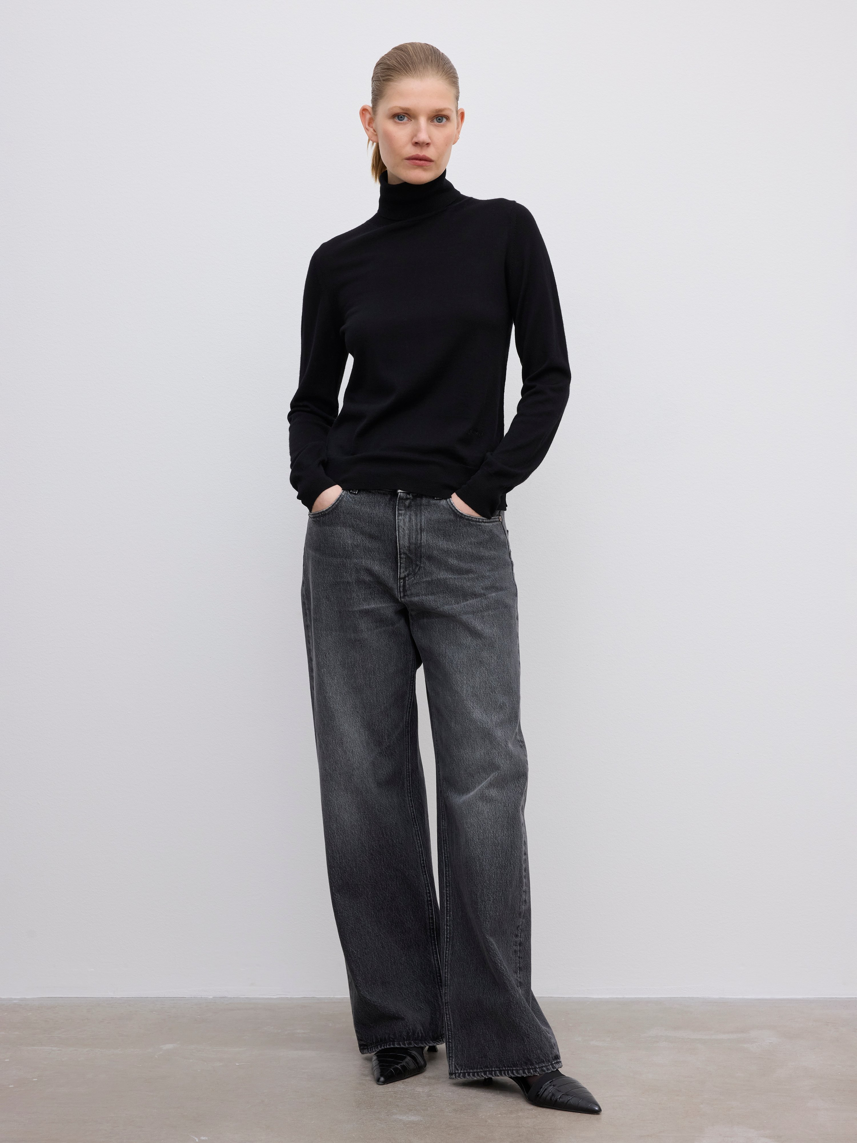 Cashmere Turtleneck - 5