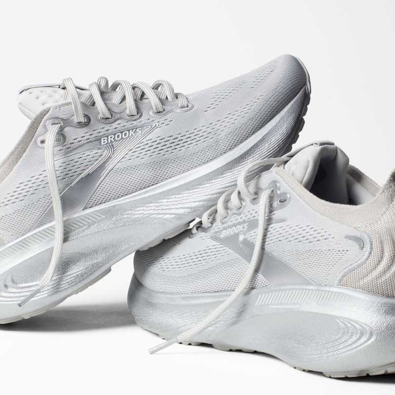 BROOKS Adrenaline GTS 25 outlook
