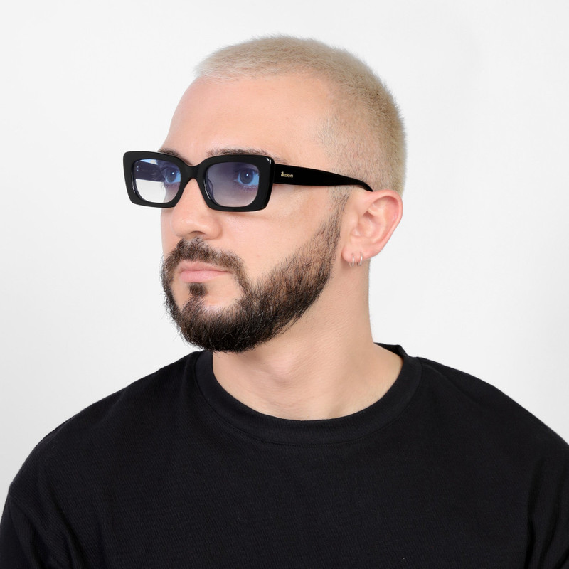 illesteva Wilson Sunglasses outlook