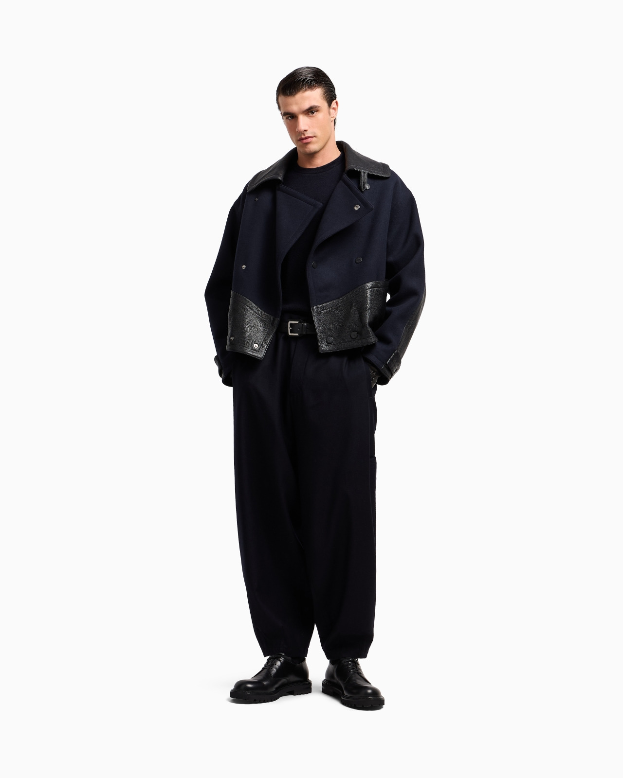 FLAT-FRONT TROUSERS IN LIGHTWEIGHT WOOL CLOTH - 2