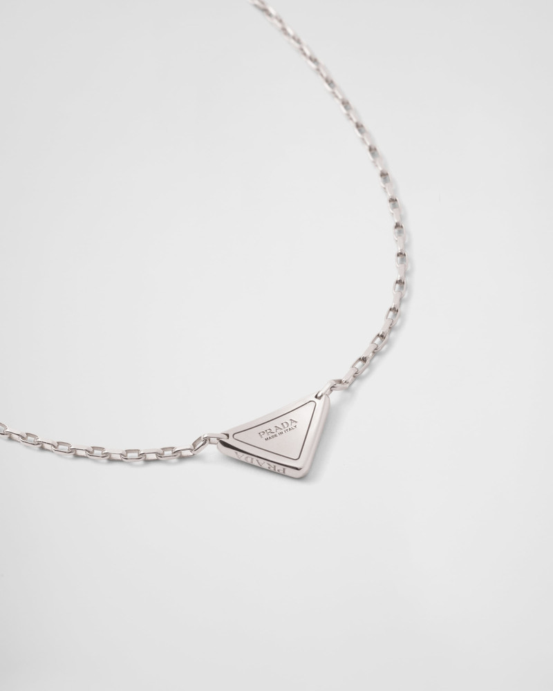 Eternal Gold mini triangle pendant necklace in white gold and diamonds 3