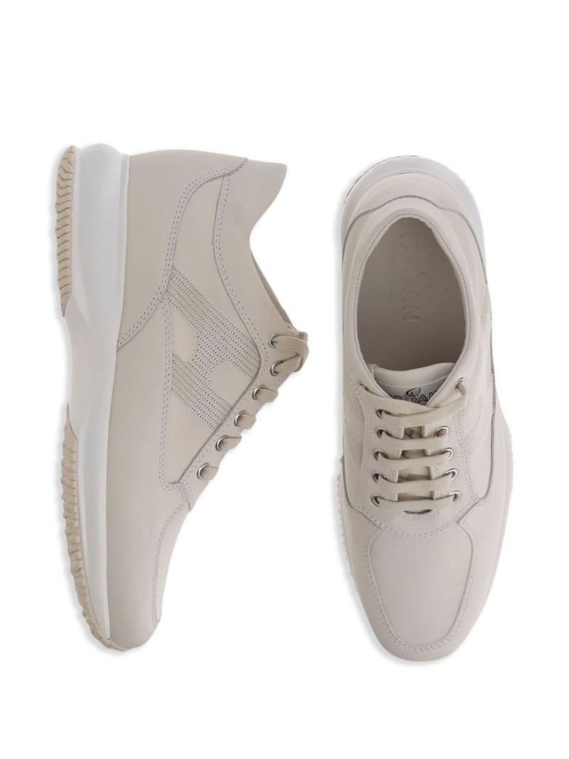low-top sneakers 4