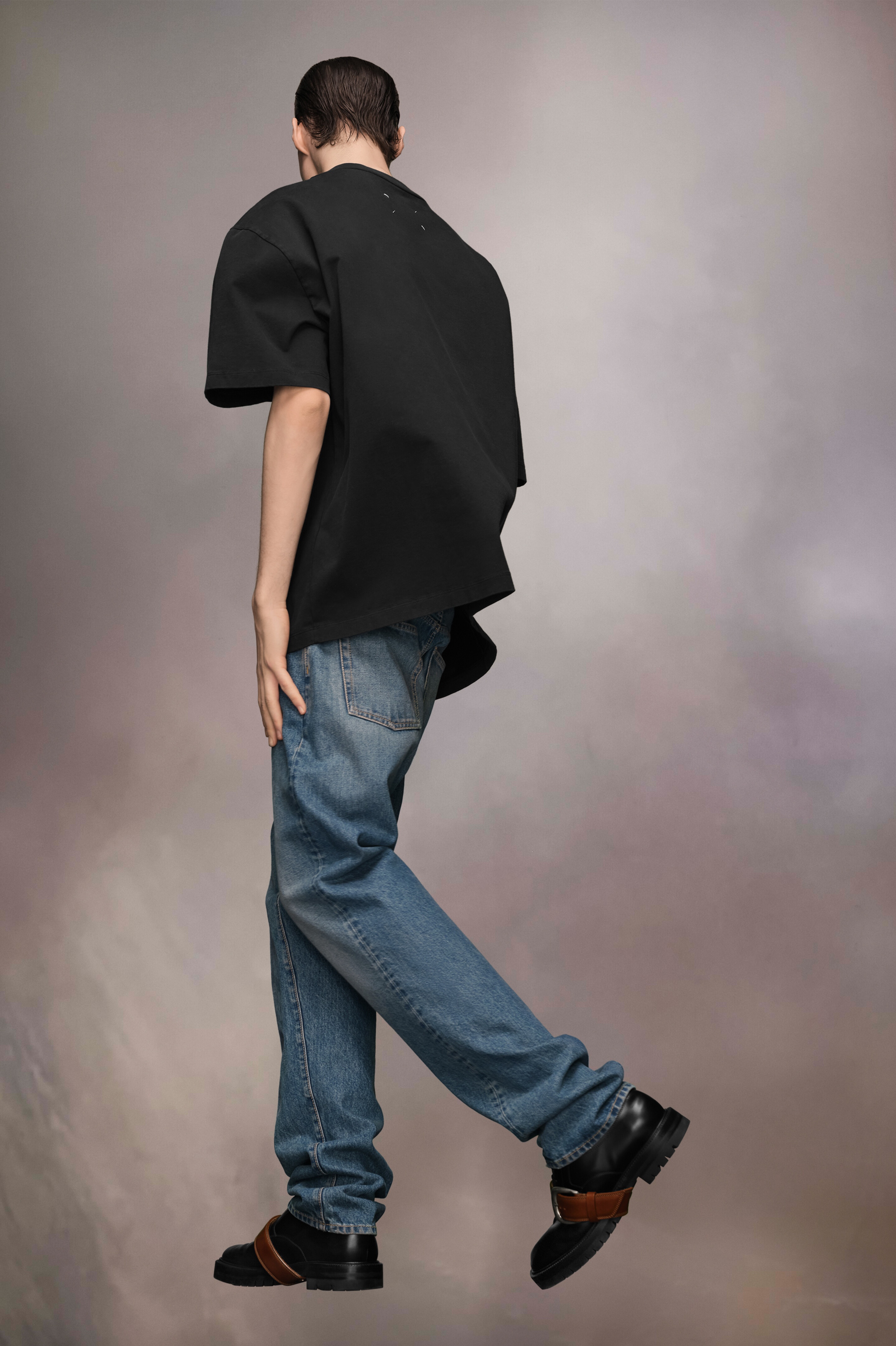 Embroidered Logo T-Shirt - 5