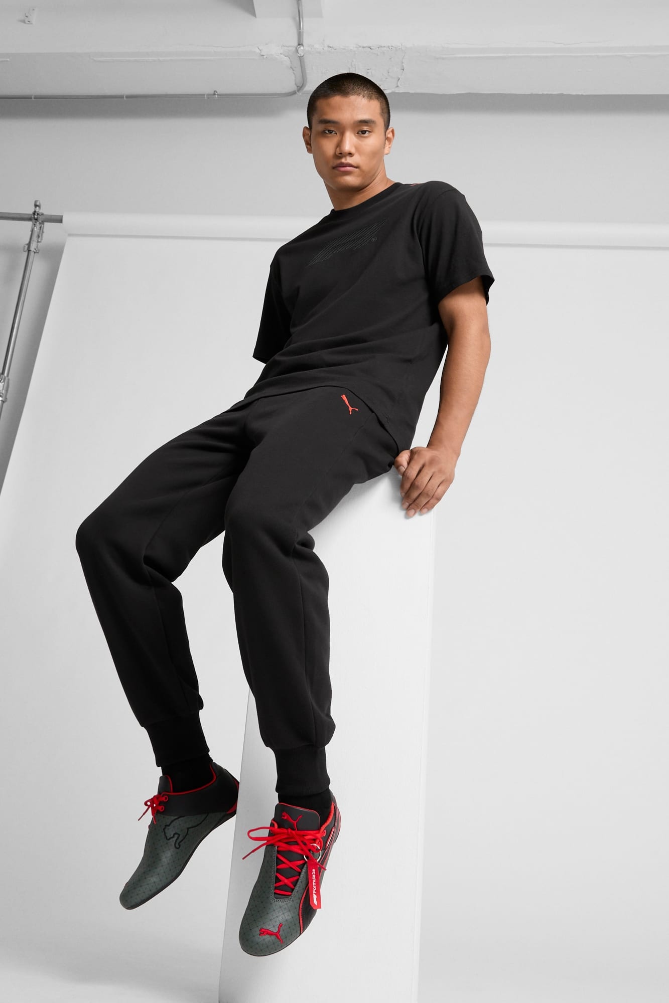 F1® ESS+ Men's Relaxed Tee - 5