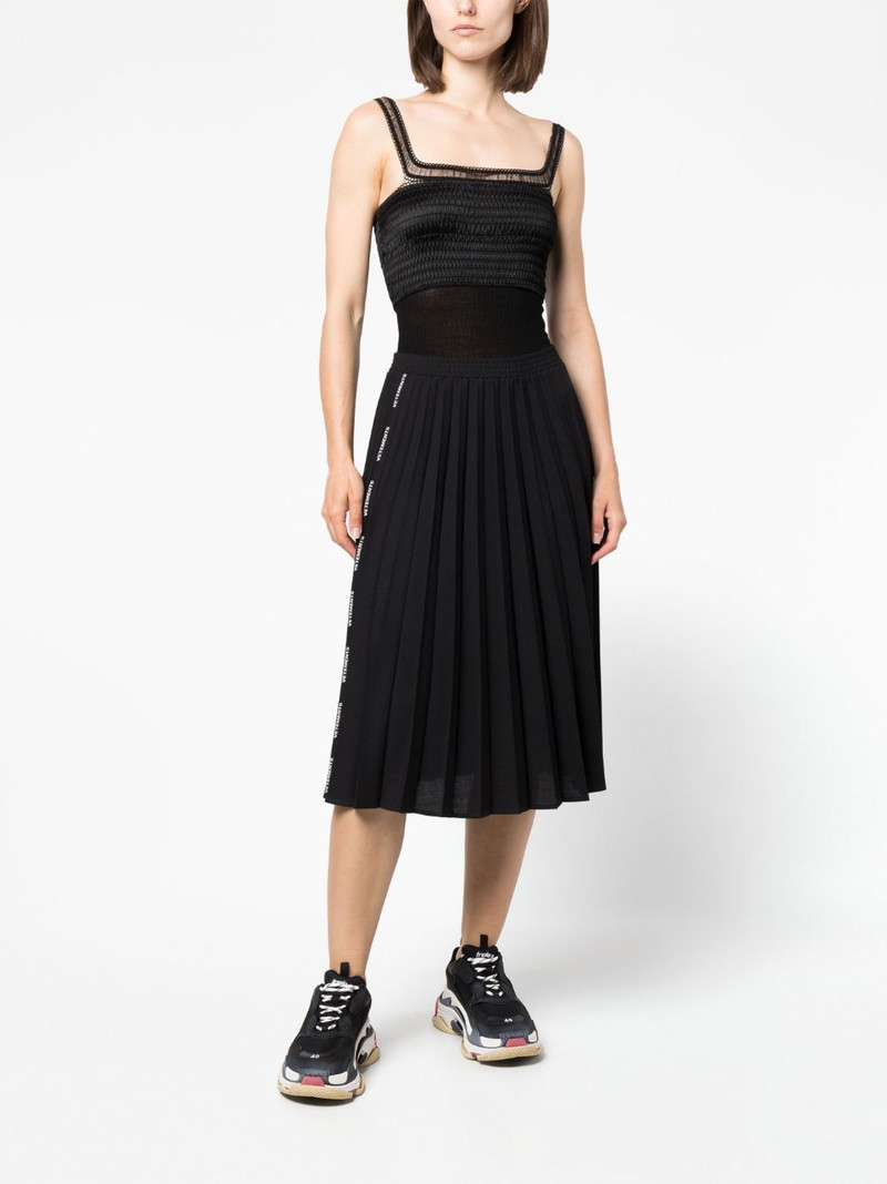 VETEMENTS logo-band pleated skirt outlook