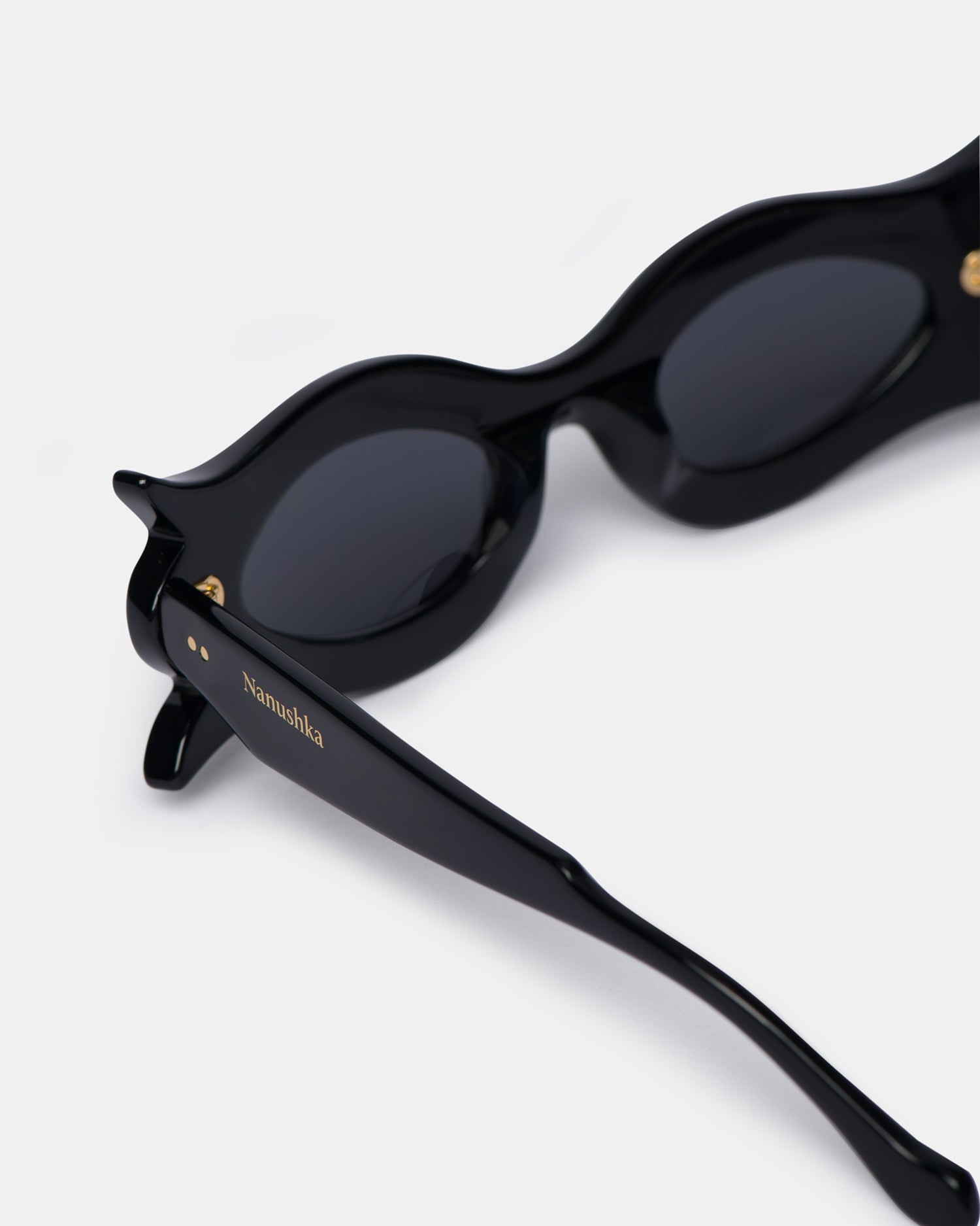 Bio-Plastic Floral-Shaped Sunglasses - 3