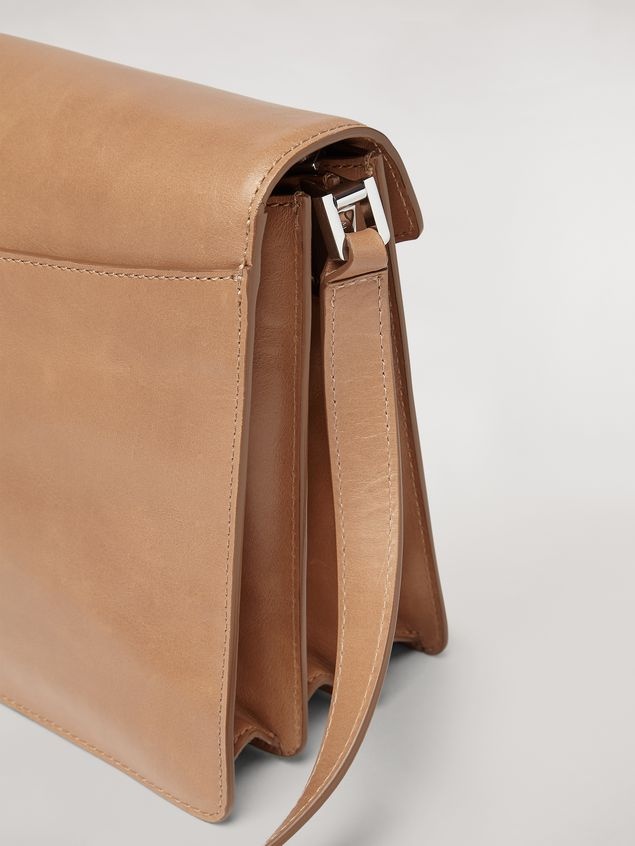 TRUNK SOFT LARGE SHOULDER BAG IN BEIGE SHINY CALF LEATHER - 2