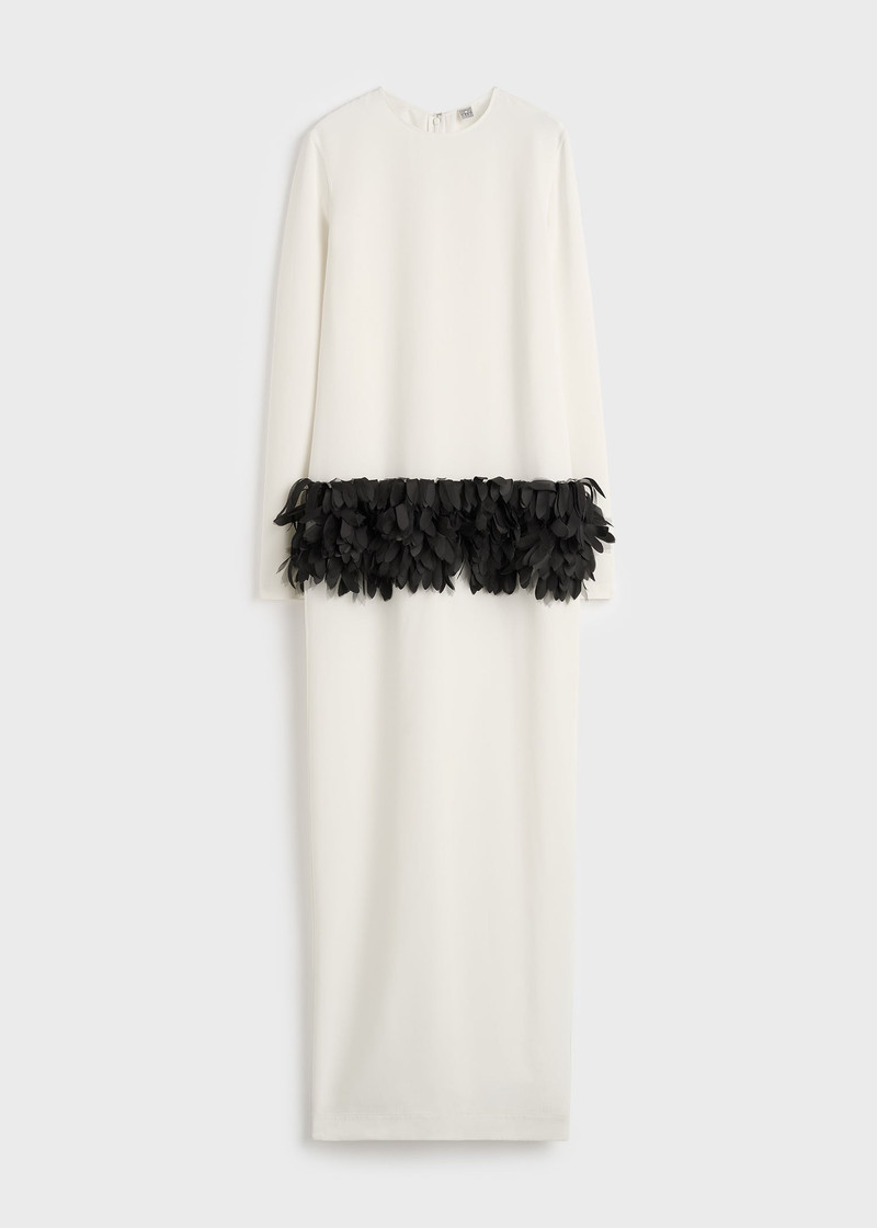 Petal dress off-white 1