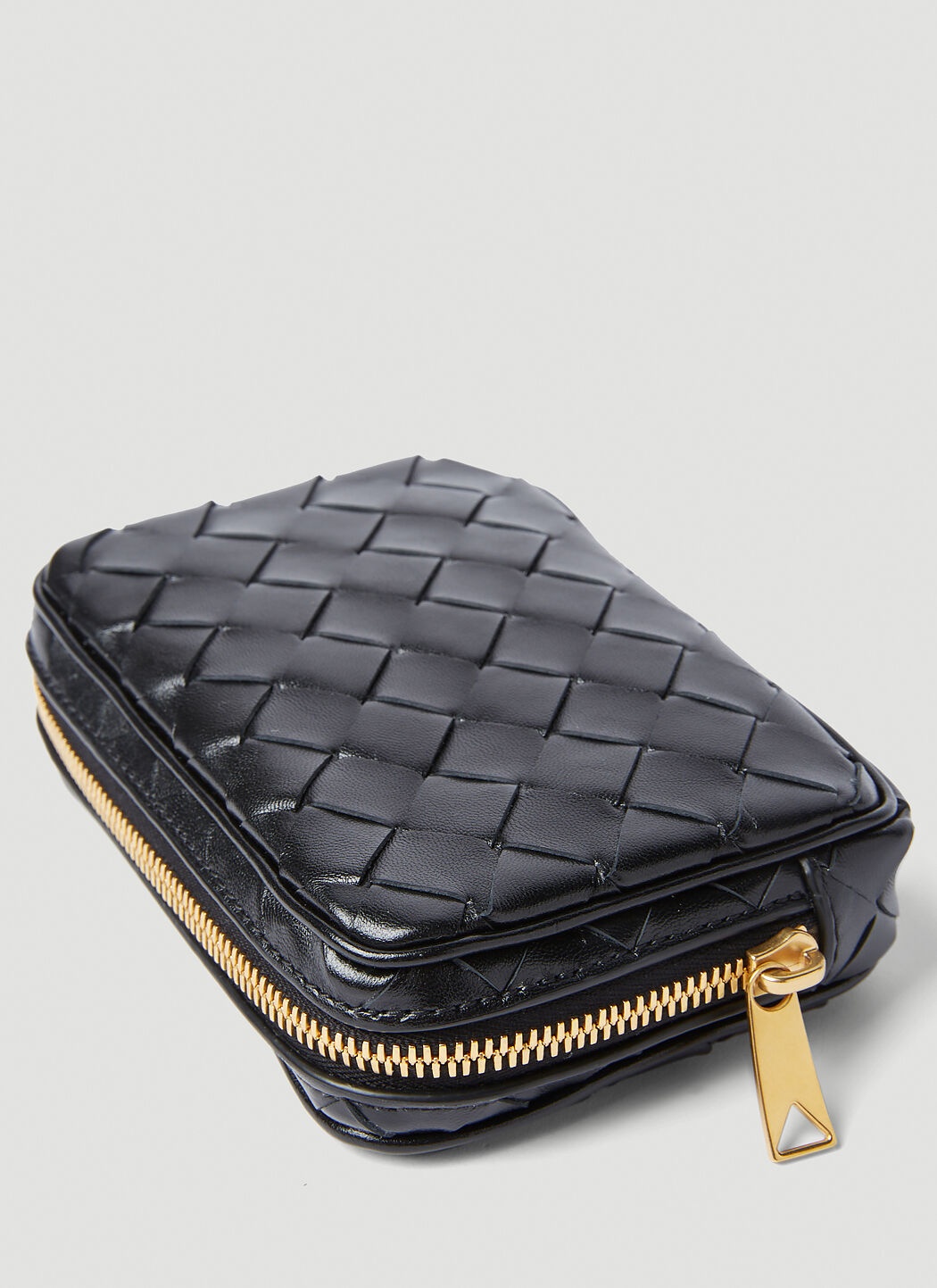 関税込★BOTTEGA VENETA Teen Intrecciato ジップポーチ Bottega Veneta Teen Intrecciato Zip Pouch | lncc | REVERSIBLE