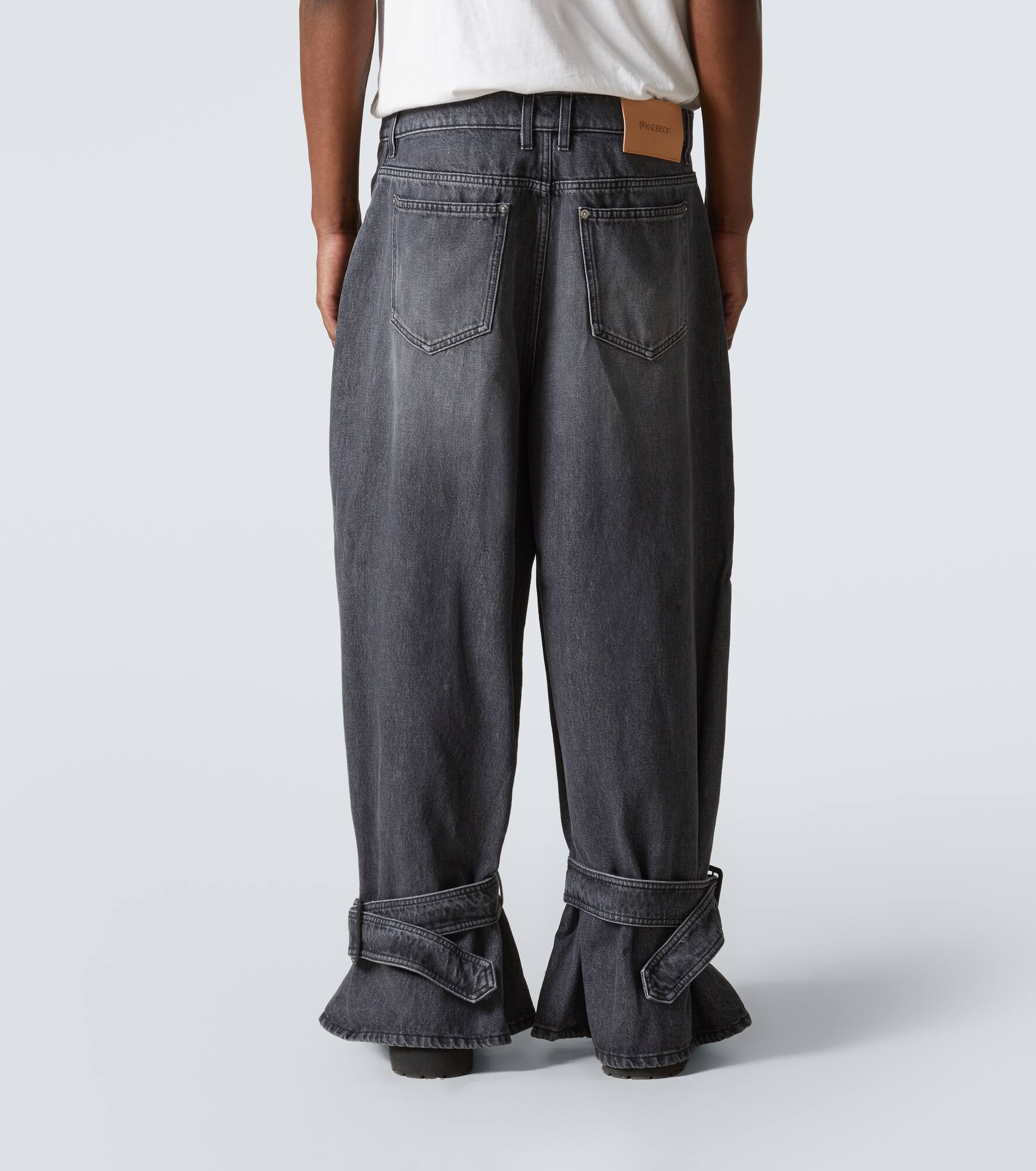 Belt-detail faded wide-leg jeans - 4