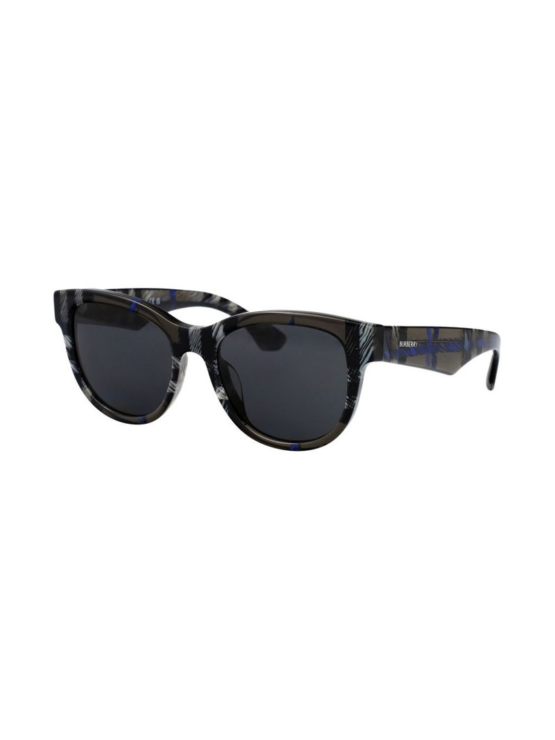 Burberry Code sunglasses outlook