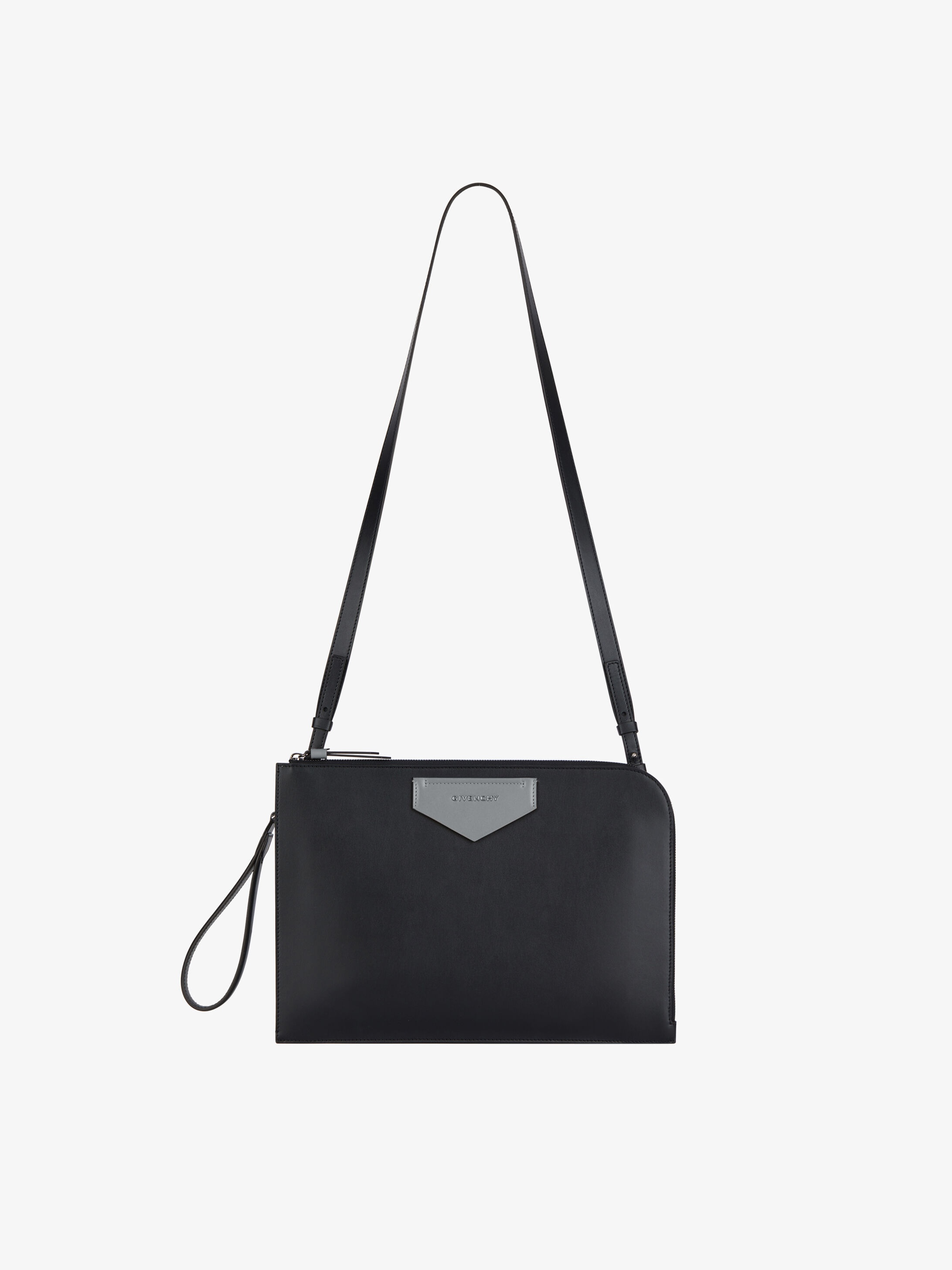 Antigona Soft flat bag in leather - 1