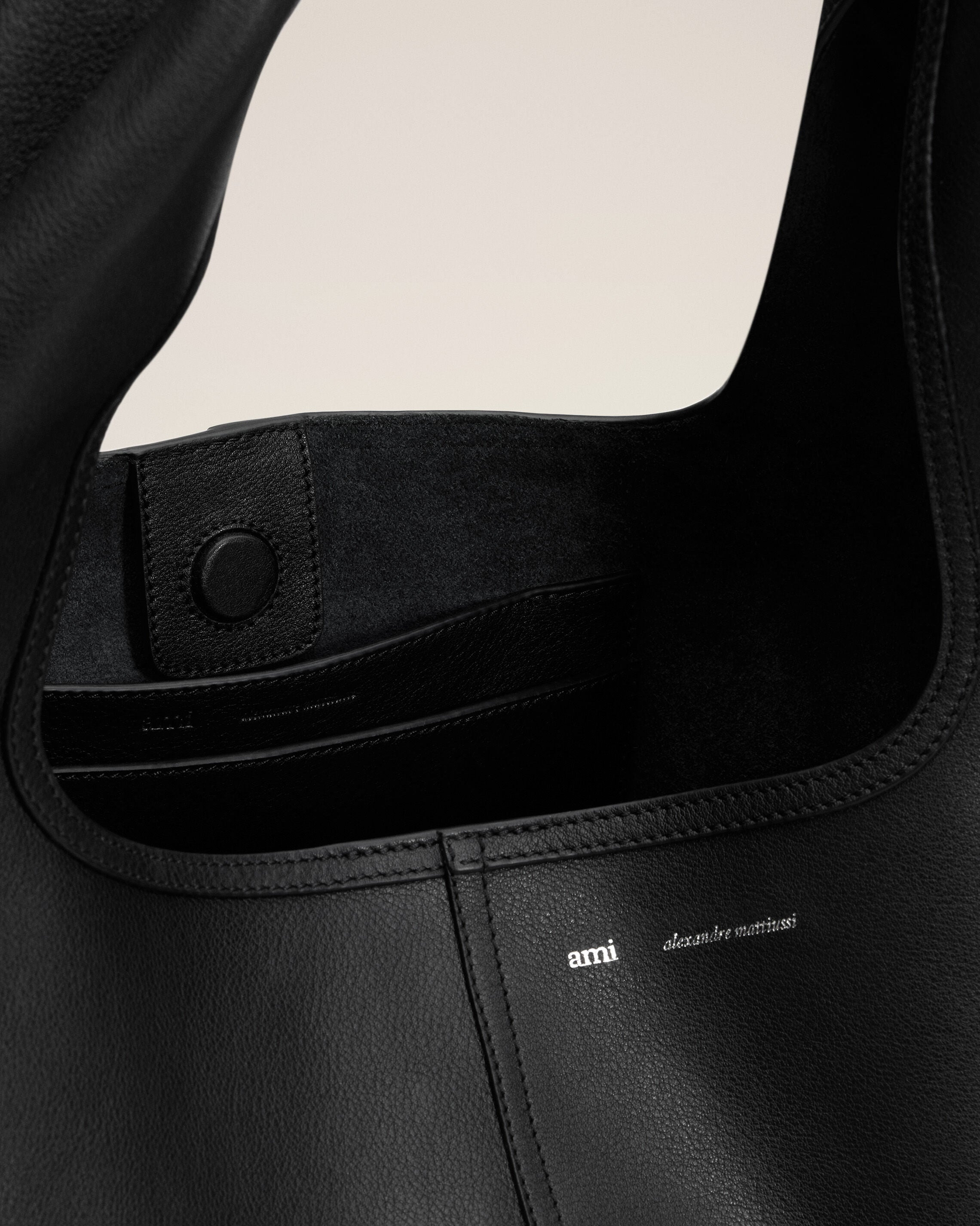 BLACK SUPPLE LEATHER ETIENNE SHOULDER BAG - 6