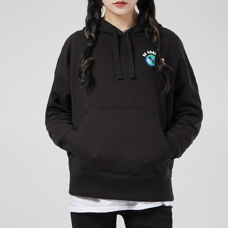 (WMNS) PUMA Downtown Graphic Hoodie 'Black Blue Pink' 531437-01 - 3