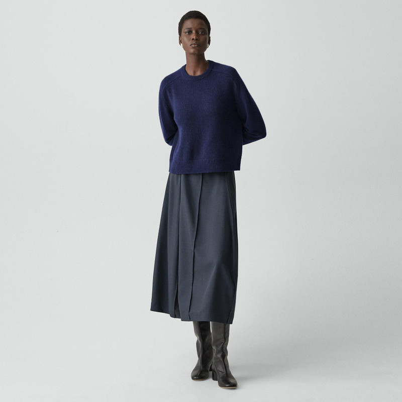 Theory Cropped Crewneck Sweater in Cashmere outlook