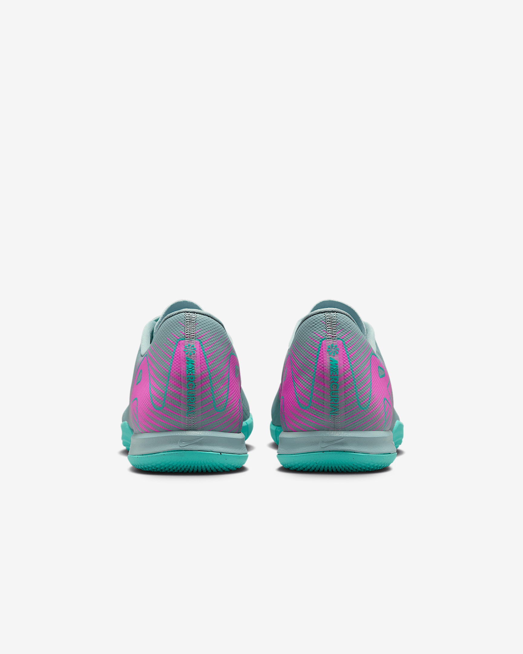 Nike Mercurial Vapor 16 Academy IC Low-Top Soccer Shoes - 6