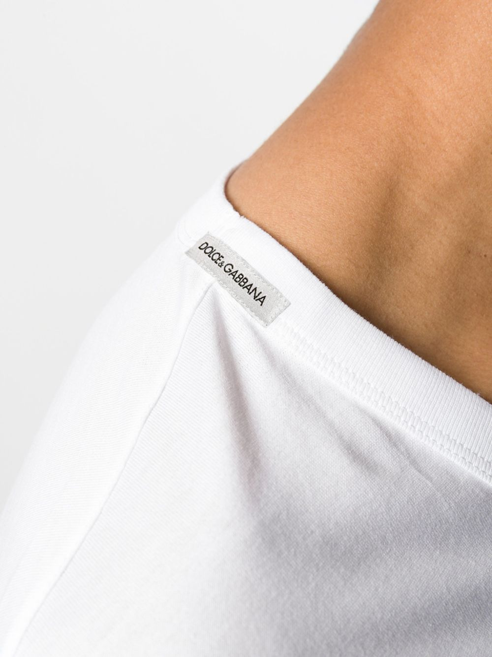 V-neck T-shirt - 5