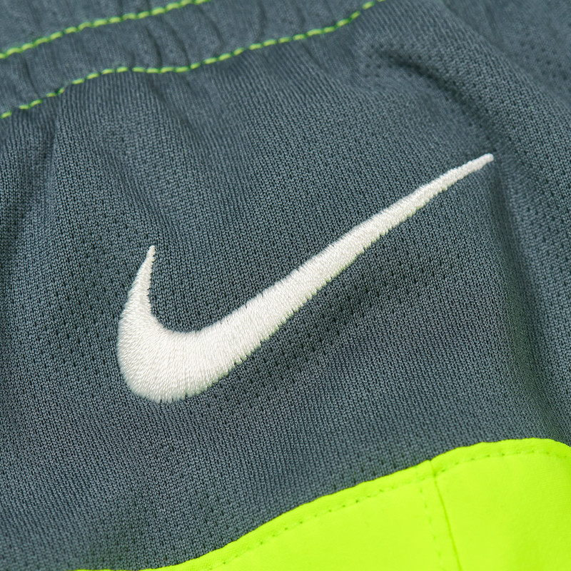 PALACE NIKE TOTAL P90 SHORT VOLT 3