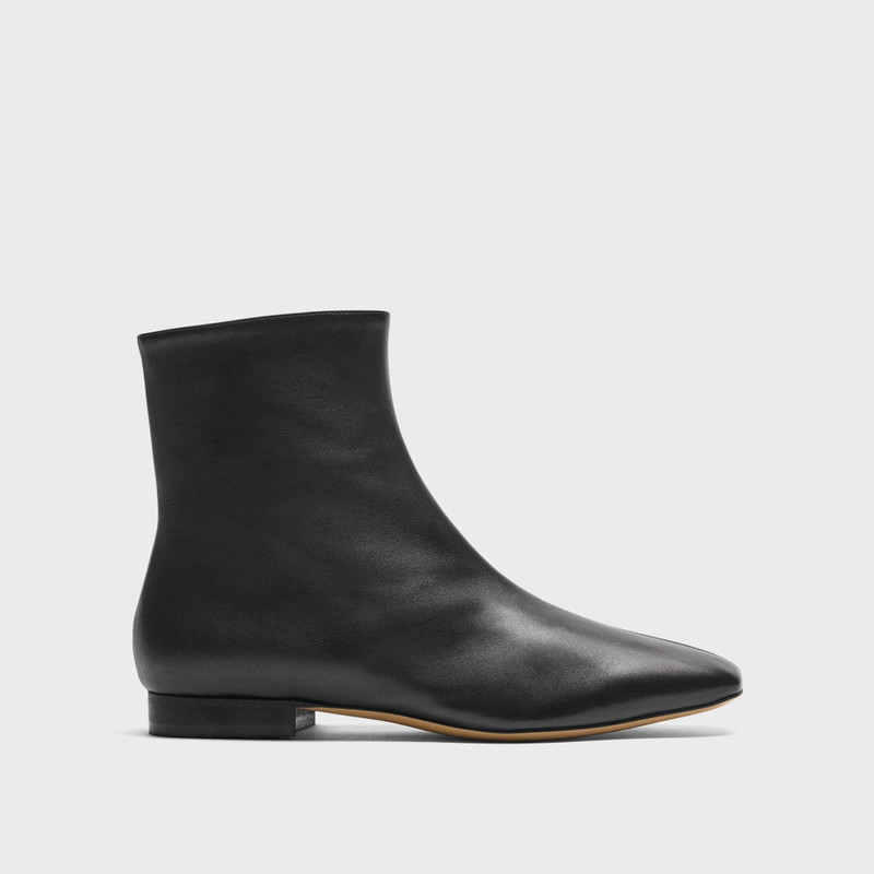 Zip Bootie in Leather 1