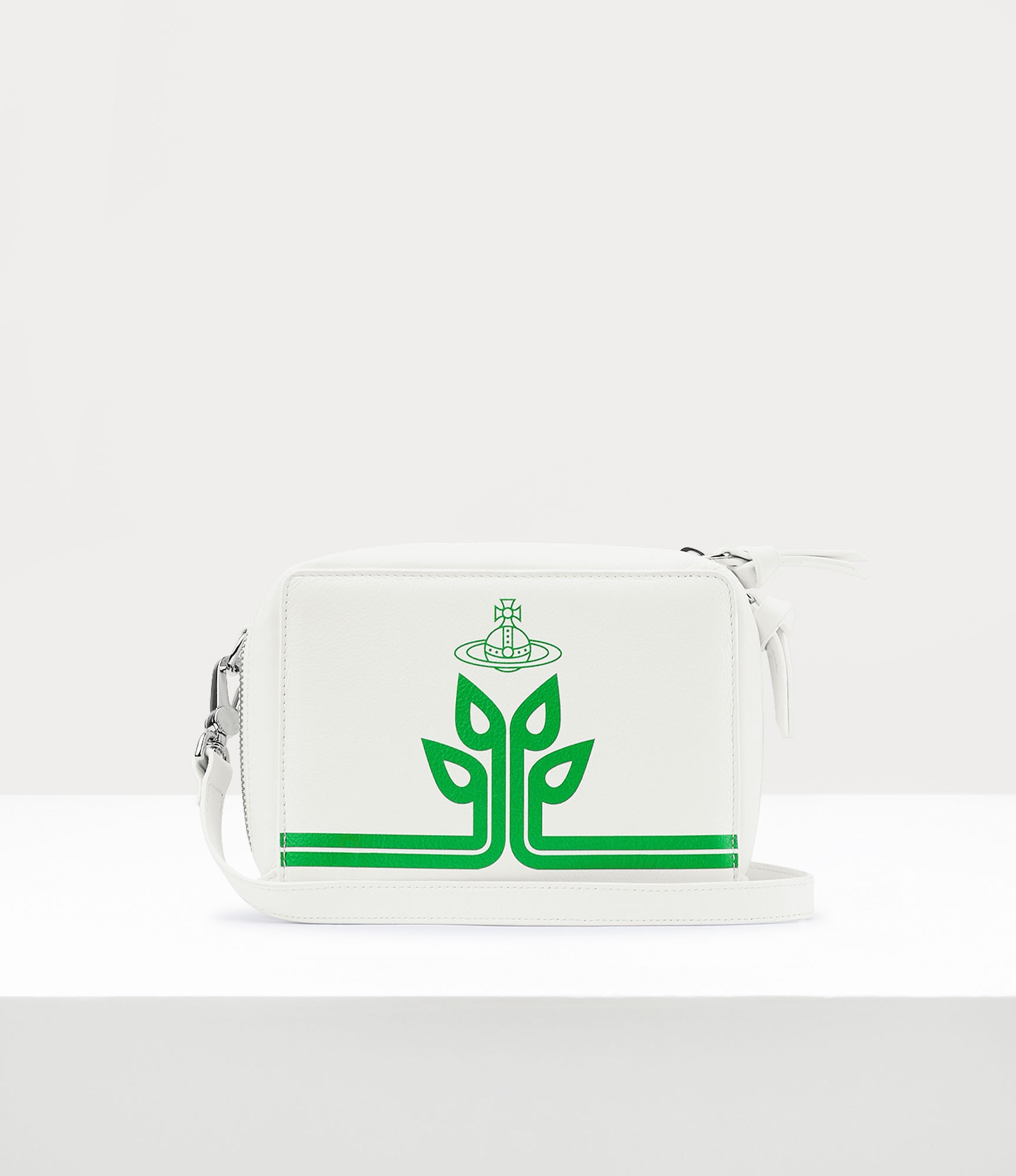 ★vivienne westwood★ ロゴ入り Melih Camera Bag 関税込* Vivienne Westwood MELIH CAMERA BAG | REVERSIBLE